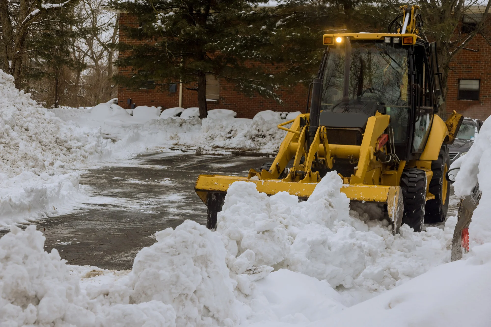 Ciscon Landscaping and Outdoor Living | Top Tips for Reliable Snow Removal in Burlington: Keep Your Driveway Safe This Winter snow removal Burlington